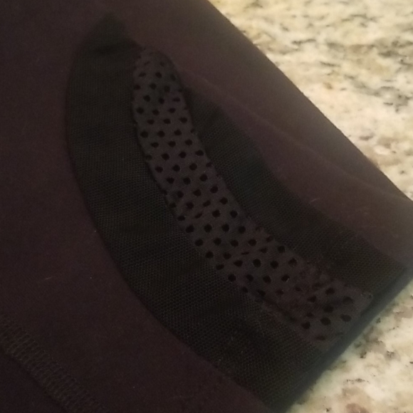 NWT Beyond Yoga "Rise Above" black leggings - Picture 2 of 4